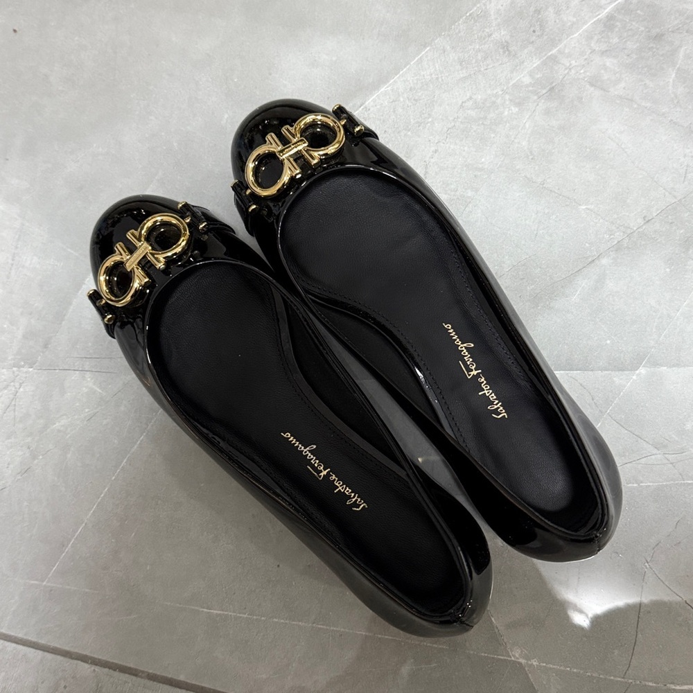Salvatore Ferragamo Garda Gancini Patent Ballet Flats